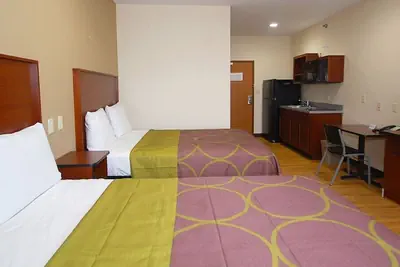 Photo 4 - White House Suites