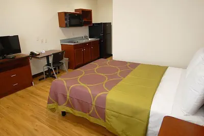 Photo 5 - White House Suites