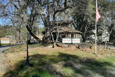 Photo 2 - Alta Sierra Village Inn