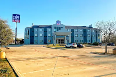 Photo 2 - Lone Star Inn