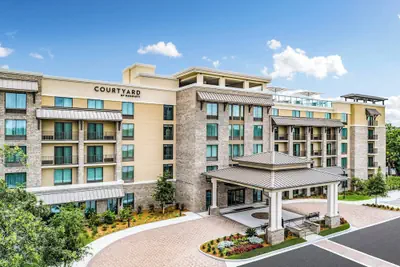 Photo 2 - Courtyard by Marriott Hilton Head Island