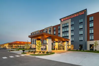 Photo 2 - Hilton Garden Inn Milwaukee Brookfield Conference Center, WI