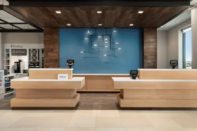 Photo 5 - Hilton Garden Inn Milwaukee Brookfield Conference Center, WI
