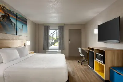 Photo 5 - Days Inn by Wyndham Apopka/Orlando