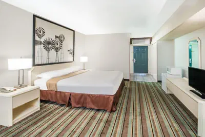 Photo 4 - Republic Hotel of Ozona