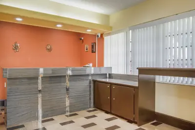 Photo 3 - OYO Superior Budget Inn Bartow
