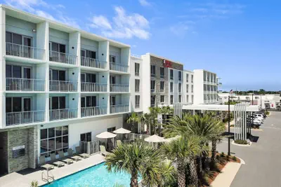 Photo 2 - Hilton Garden Inn Destin Miramar Beach