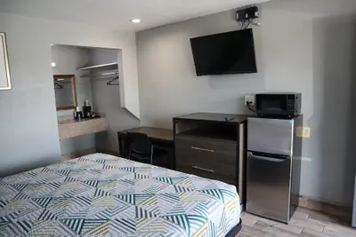 Photo 4 - Gateway Motor Inn