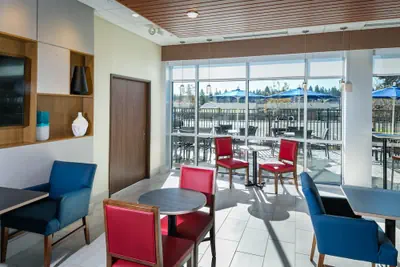 Photo 5 - Holiday Inn Express & Suites Bend South by IHG