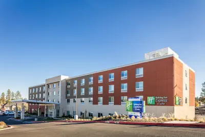 Photo 2 - Holiday Inn Express & Suites Bend South by IHG