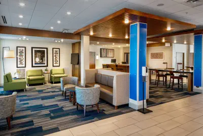 Photo 3 - Holiday Inn Express & Suites Bend South by IHG