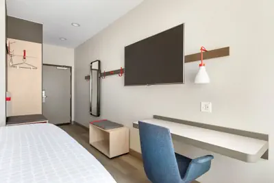 Photo 5 - avid hotel Midland by IHG