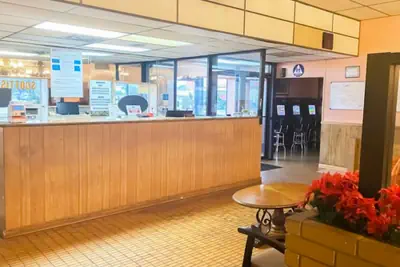 Photo 4 - OYO Hotel Alice TX Hwy 281 West