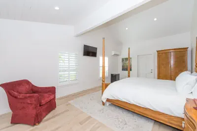 Photo 5 - Benson Guest House