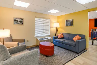 Photo 4 - Suburban Studios Hammond