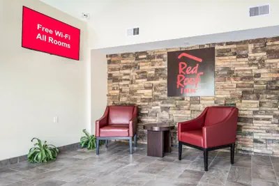 Photo 3 - Red Roof Inn Baytown