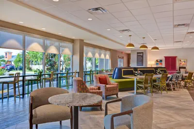 Photo 4 - Home2 Suites Naples I-75 Pine Ridge Road, FL