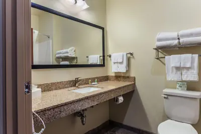 Photo 4 - Cobblestone Hotel & Suites - Andrews