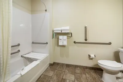 Photo 5 - Cobblestone Hotel & Suites - Andrews