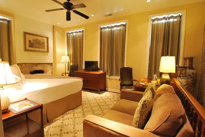 Photo 3 - Grand Center Inn