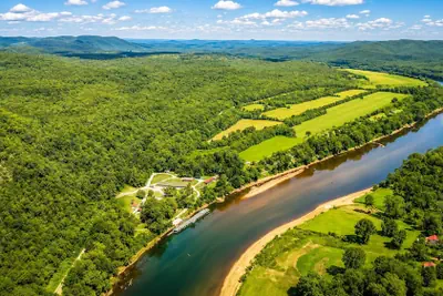 Photo 2 - Jack's White River Fishing Resort