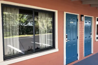 Photo 2 - Ocala Cove Motel