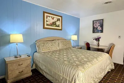 Photo 5 - Village Inn