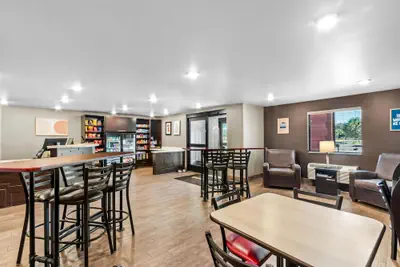 Photo 3 - Sonesta Simply Suites Avondale