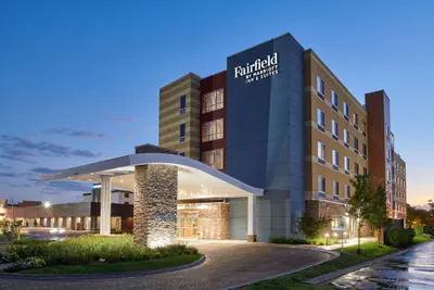 Photo 2 - Fairfield Inn & Suites by Marriott Chicago O'Hare