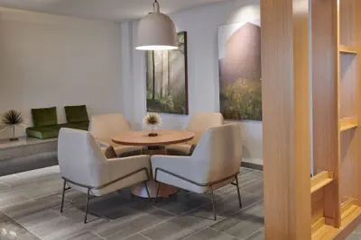 Photo 4 - Fairfield Inn & Suites by Marriott Chicago O'Hare