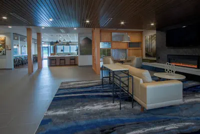 Photo 2 - Fairfield Inn & Suites Duncan