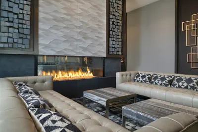Photo 3 - Holiday Inn Express Boston Logan Airport - Revere by IHG