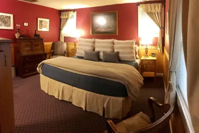 Photo 3 - Arden Forest Inn