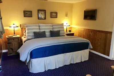 Photo 4 - Arden Forest Inn