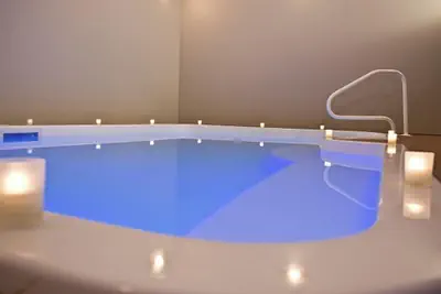 Photo 2 - Belamere Swimming Pool Suites