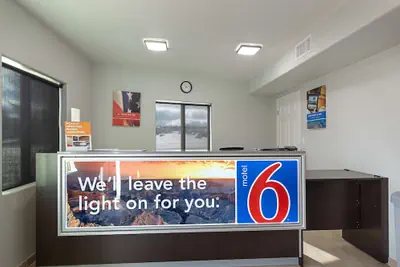 Photo 4 - Motel 6 Show Low, AZ