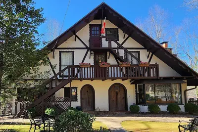 Photo 2 - Lily Creek Lodge