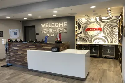 Photo 3 - Hampton Inn & Suites Pekin Peoria Area