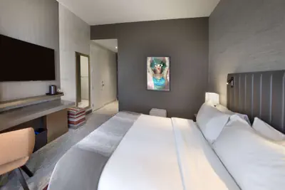 Photo 5 - THesis Hotel Miami Coral Gables, Curio Collection by Hilton