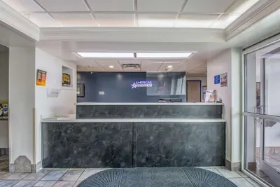 Photo 3 - Americas Best Value Inn - Knoxville East