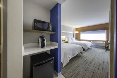 Photo 4 - Holiday Inn Express & Suites Staunton by IHG