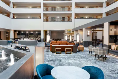 Photo 4 - Hilton Charlotte Airport