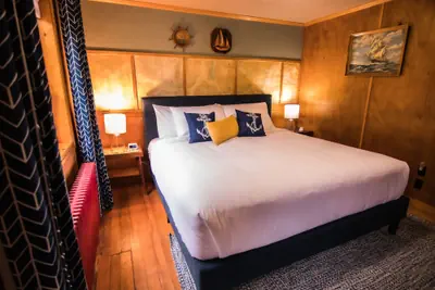 Photo 2 - Anchor Inn Resort