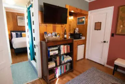 Photo 5 - Anchor Inn Resort