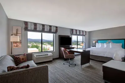 Photo 2 - Hampton Inn Santa Fe South