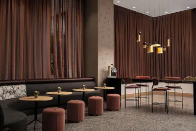 Photo 4 - Renaissance Milwaukee West Hotel