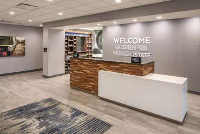 Photo 2 - Hampton Inn Hastings