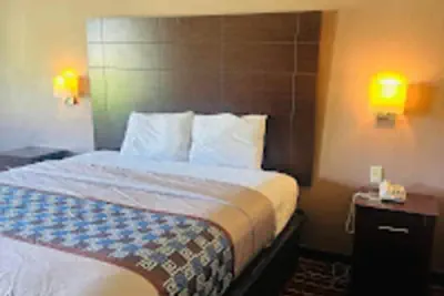 Photo 4 - GOVERNORS INN