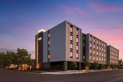 Photo 2 - Home2 Suites by Hilton Des Moines at Drake University