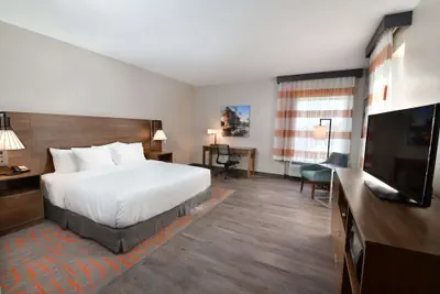 Photo 5 - La Quinta Inn & Ste by Wyndham Wisconsin Dells- Lake Delton